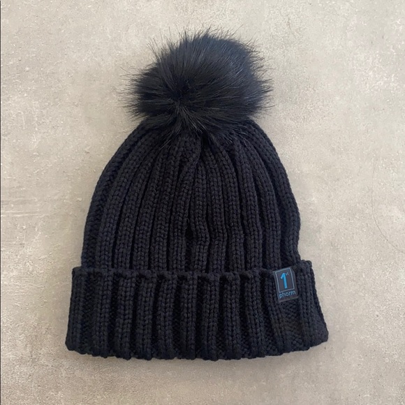 1st Phorm Accessories - NEW 1st Phorm Knit Beanie w/Fur Pom in Black